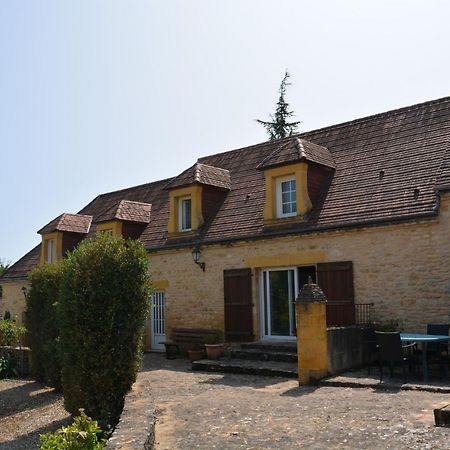 Grande Maison Pour 16 Avec Piscine Et Tennis La Chapelle-Aubareil Exterior foto