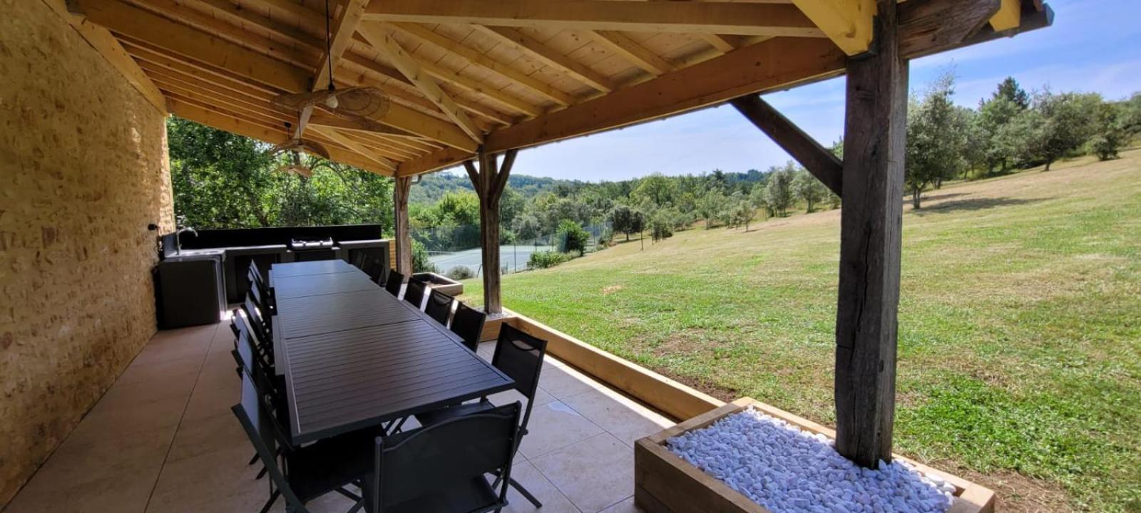 Grande Maison Pour 16 Avec Piscine Et Tennis La Chapelle-Aubareil Exterior foto