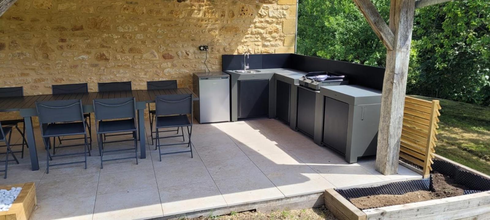 Grande Maison Pour 16 Avec Piscine Et Tennis La Chapelle-Aubareil Exterior foto