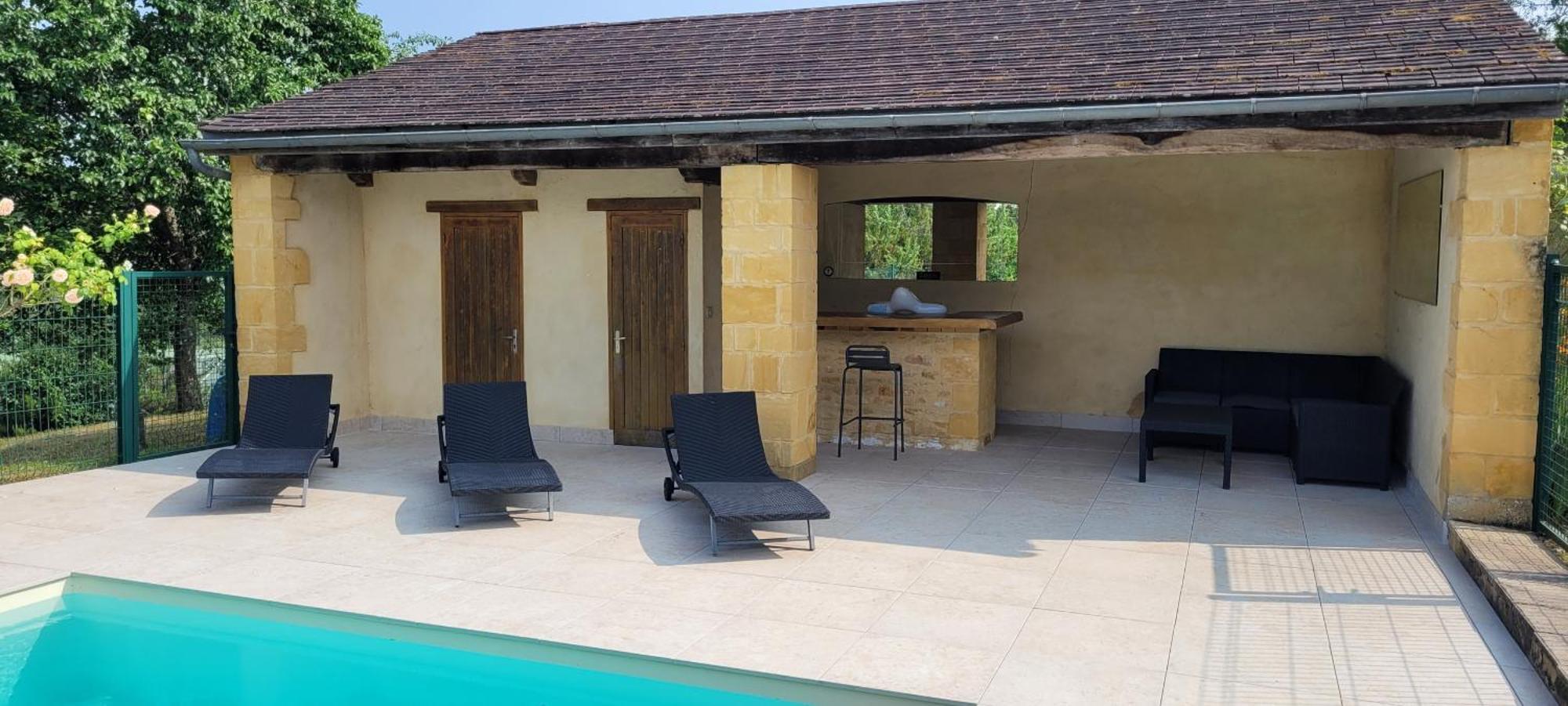 Grande Maison Pour 16 Avec Piscine Et Tennis La Chapelle-Aubareil Exterior foto