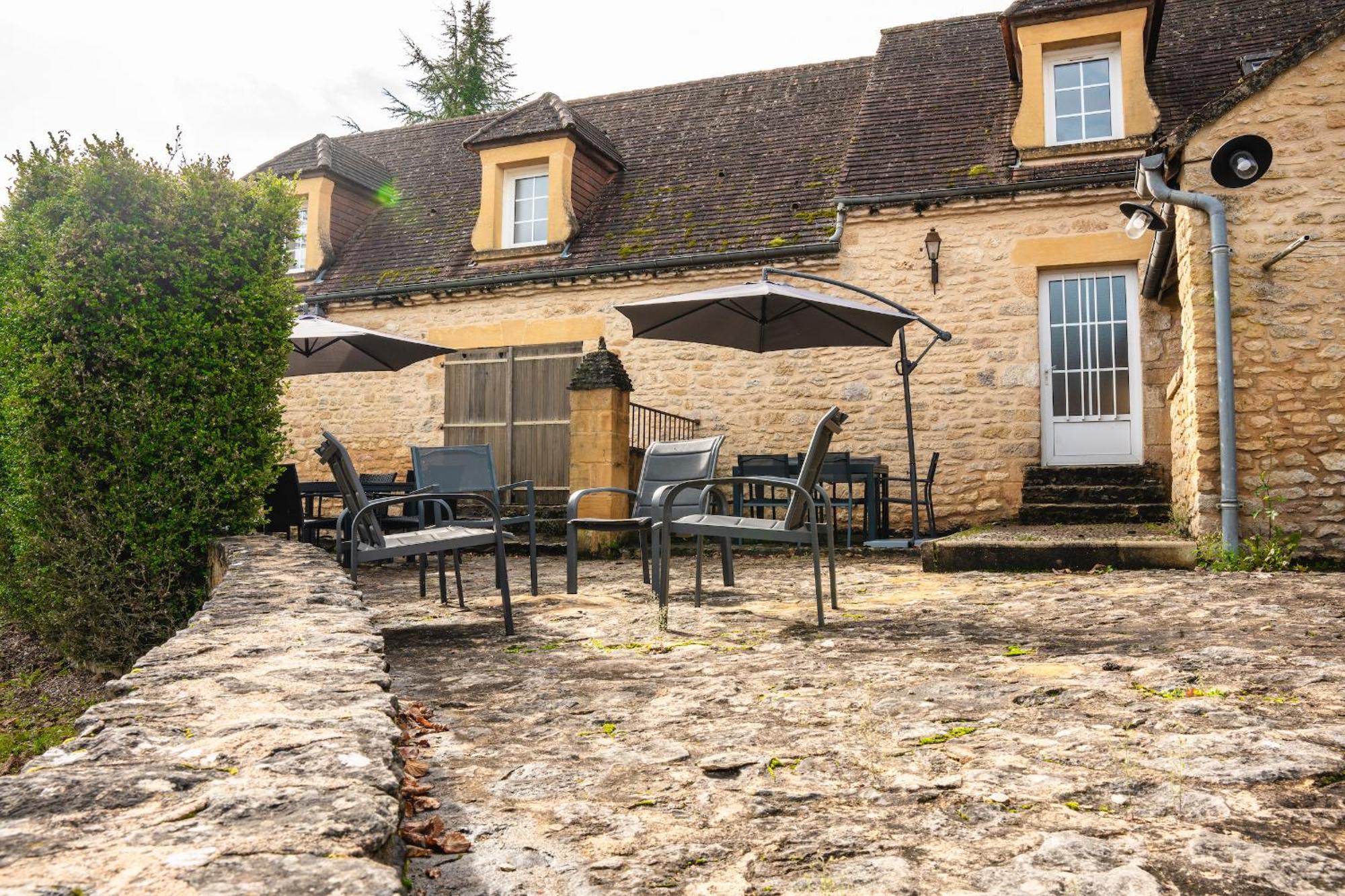 Grande Maison Pour 16 Avec Piscine Et Tennis La Chapelle-Aubareil Exterior foto