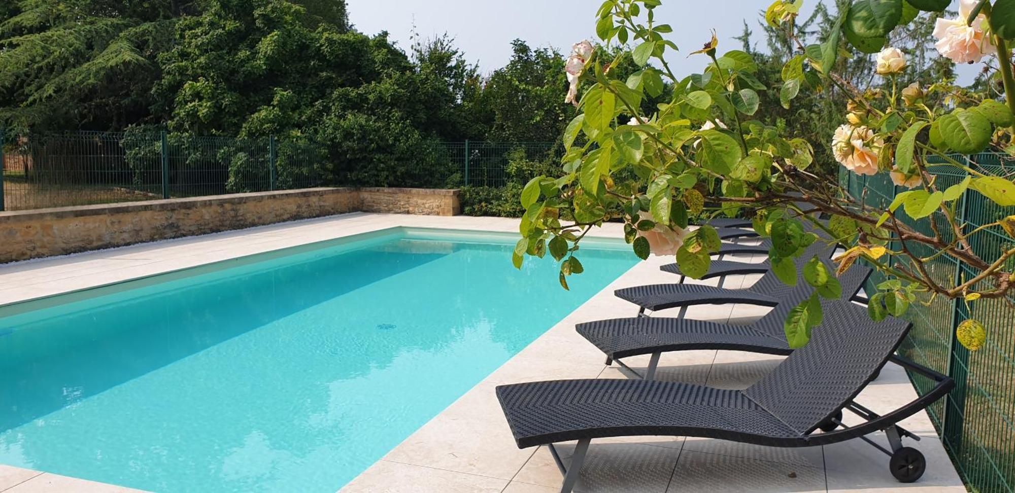 Grande Maison Pour 16 Avec Piscine Et Tennis La Chapelle-Aubareil Exterior foto